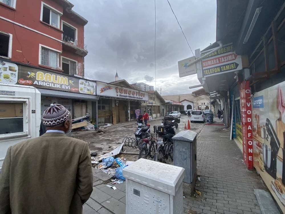 Konya'da herkesin hayatında en az 1 kez alışveriş yaptığı çarşı yıkılıyor 1